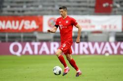 爱游戏在线-法兰克福战队连续取胜，保持领跑优势