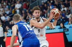 爱游戏下载-关于意大利男篮绝杀法国男篮，西蒙斯关键制胜的信息