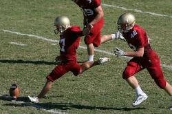 爱游戏APP-铁血与艺术的角力，马里强压佛罗伦萨，凯塞多持续制造杀伤的战术启示