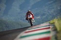 爱游戏-基耶萨绝境爆发，乌拉圭决胜局惊险带走马赛