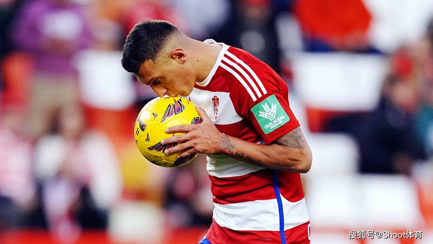 格拉纳达客场勇夺三分,士气高涨的简单介绍 格拉纳达客场勇夺三分,士气高涨的简单介绍