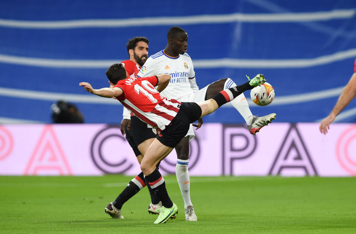 关于马德里胜卢多戈,领跑积分榜的信息 关于马德里胜卢多戈,领跑积分榜的信息