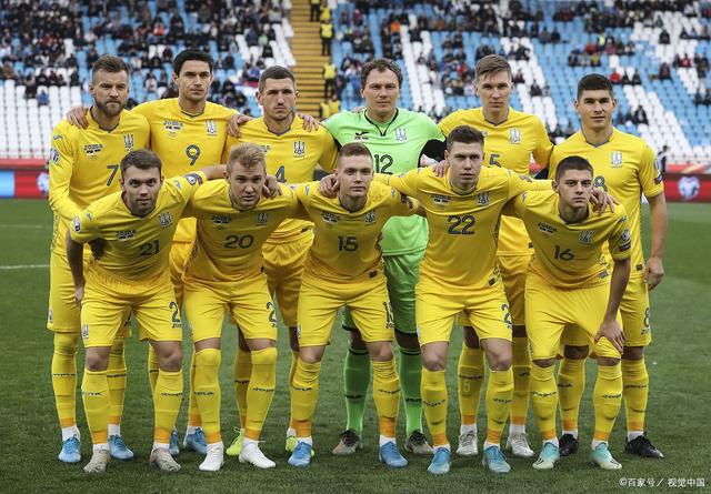 哥伦比亚足球队选手参加慈善跑步