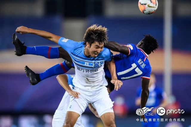 富力队员全力作战,赢得胜利 富力队员全力作战,赢得胜利