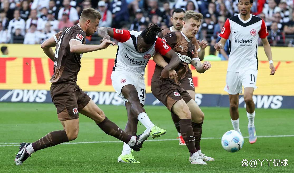 法兰克福绝杀取胜,球队士气高昂的简单介绍 法兰克福绝杀取胜,球队士气高昂的简单介绍