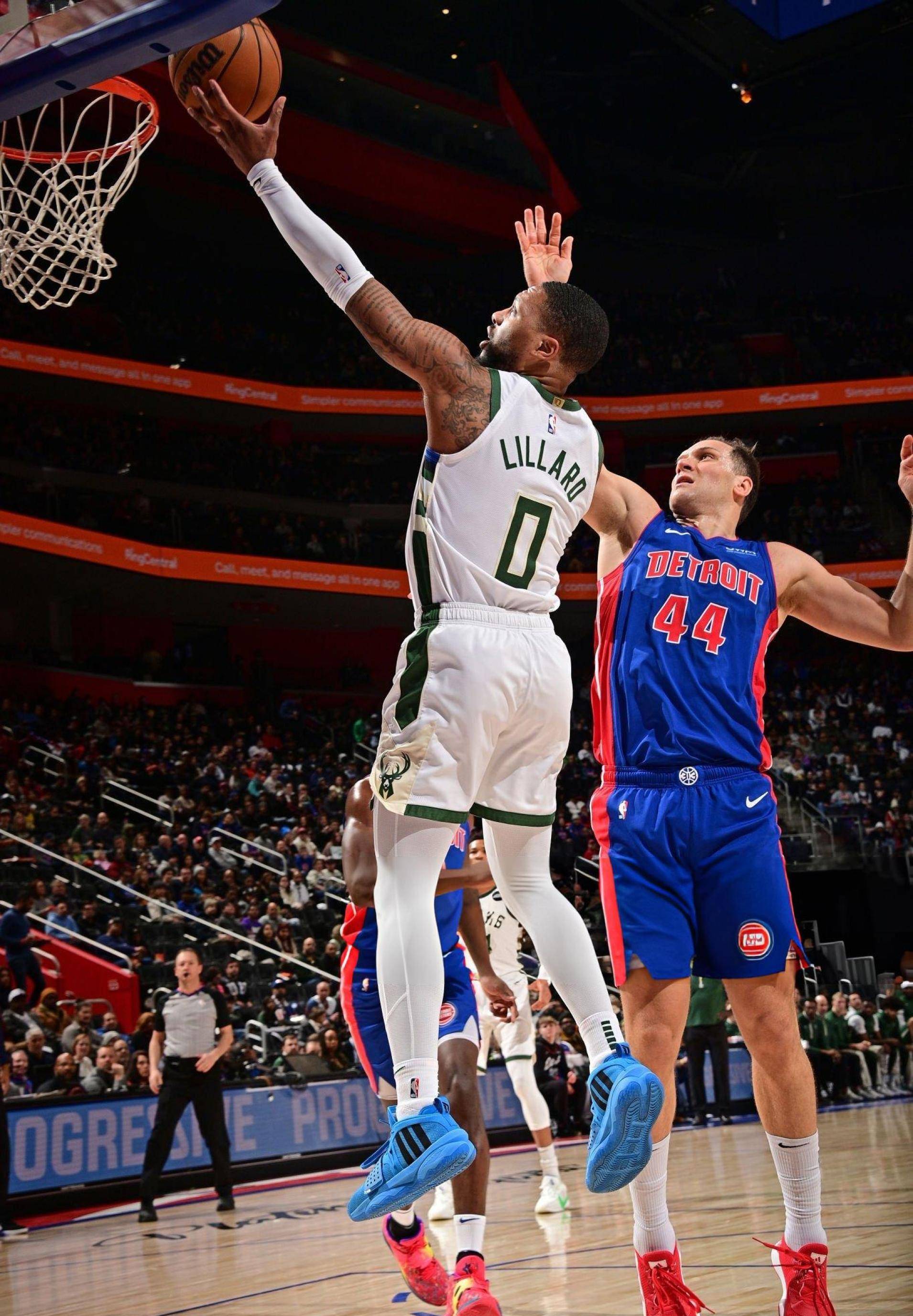 雷霆绝杀雄鹿，保罗刷新纪录的简单介绍