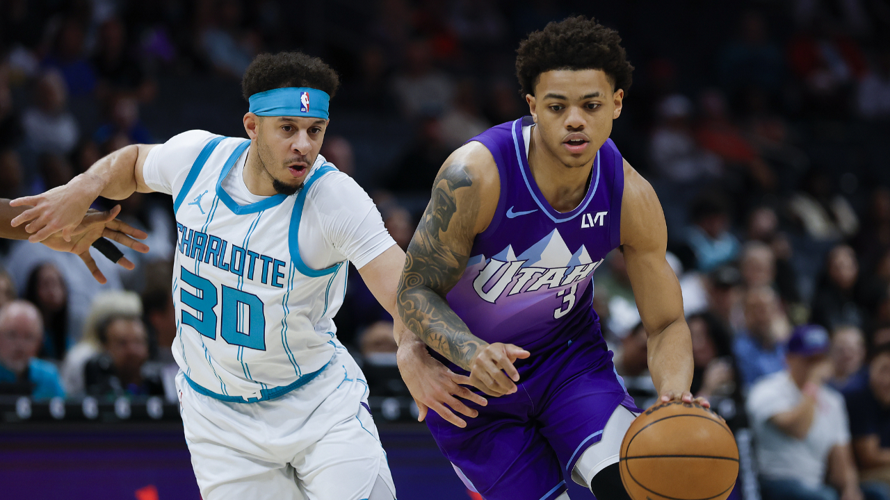 黄蜂轻取爵士，利拉德统治全场的简单介绍