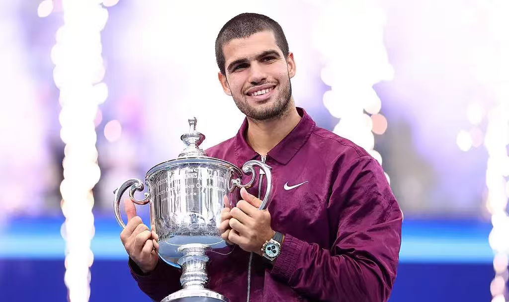 意大利网球队翻盘世界网球队,阿尔卡拉斯制霸全场 意大利网球队翻盘世界网球队,阿尔卡拉斯制霸全场