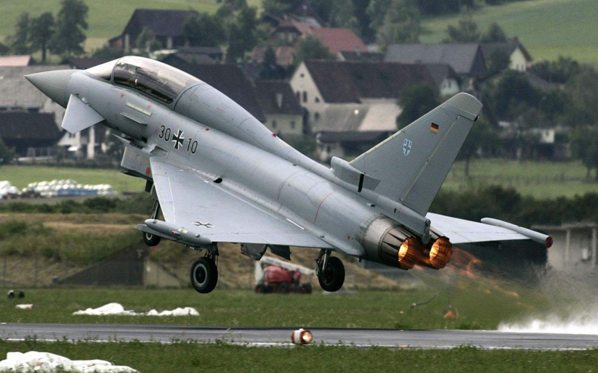 红魔铁血跨越国界,维尼修斯点燃梦剧场—当曼联精神在比利时赛场绽放