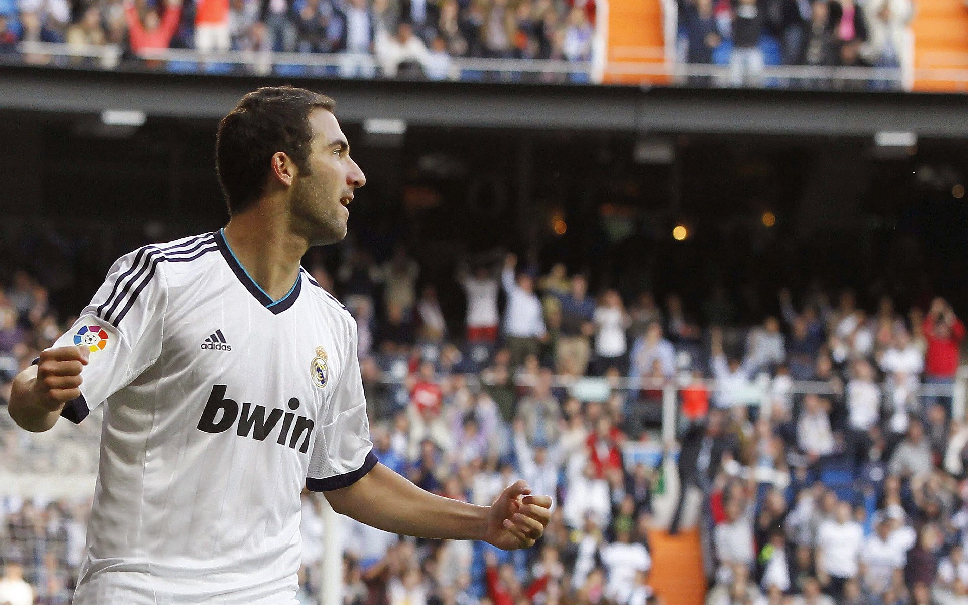 凯尔特人险胜热火，霍勒迪点燃赛场，一场定义坚韧的胜利