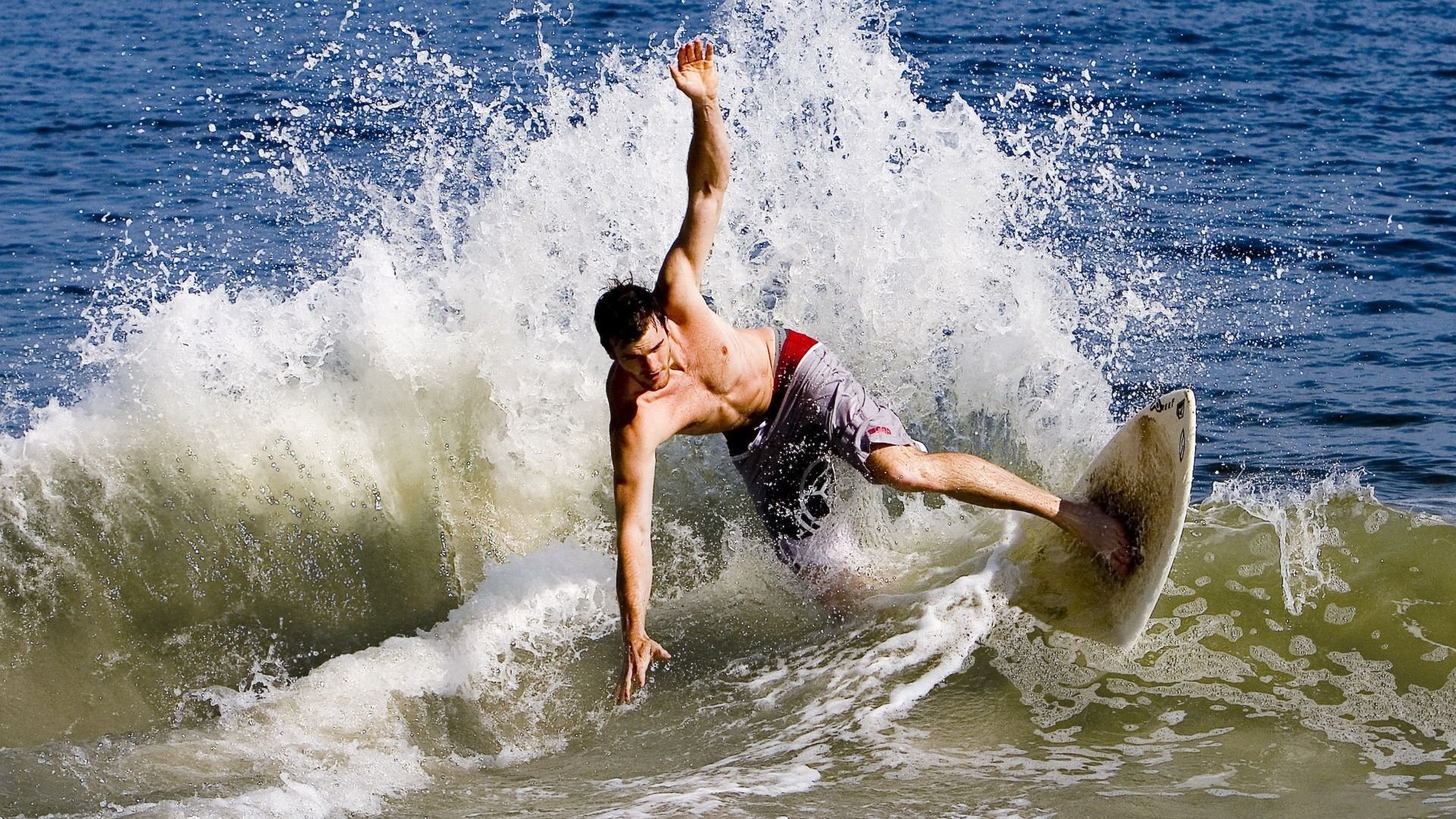 足球外交与绿茵英雄，卡塔尔封锁阿根廷背后的拉什福德关键先生时刻